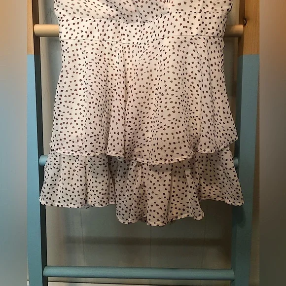 Lulu’s cream and brown polka dot ruffle spaghetti strap romper - Picture 3 of 9